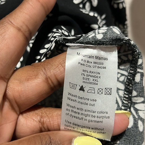 Maui Mamas Black and White Palm Tree Print Women's Top V Neck Pullover Size XXL - Picture 4 of 7